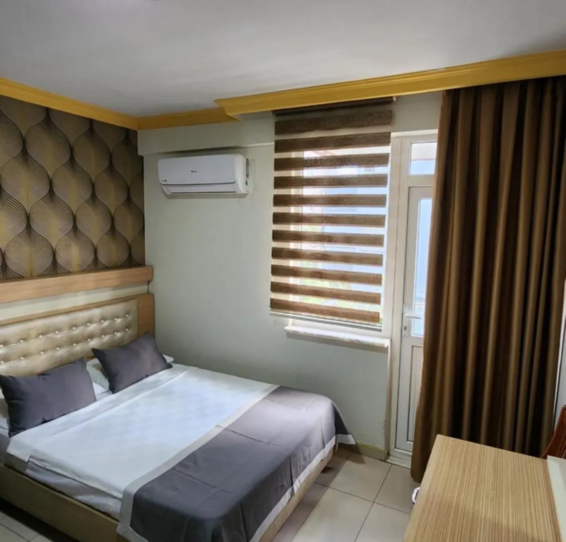 Antalya Konyaalti Guenduez Otel 3*,  Turquia