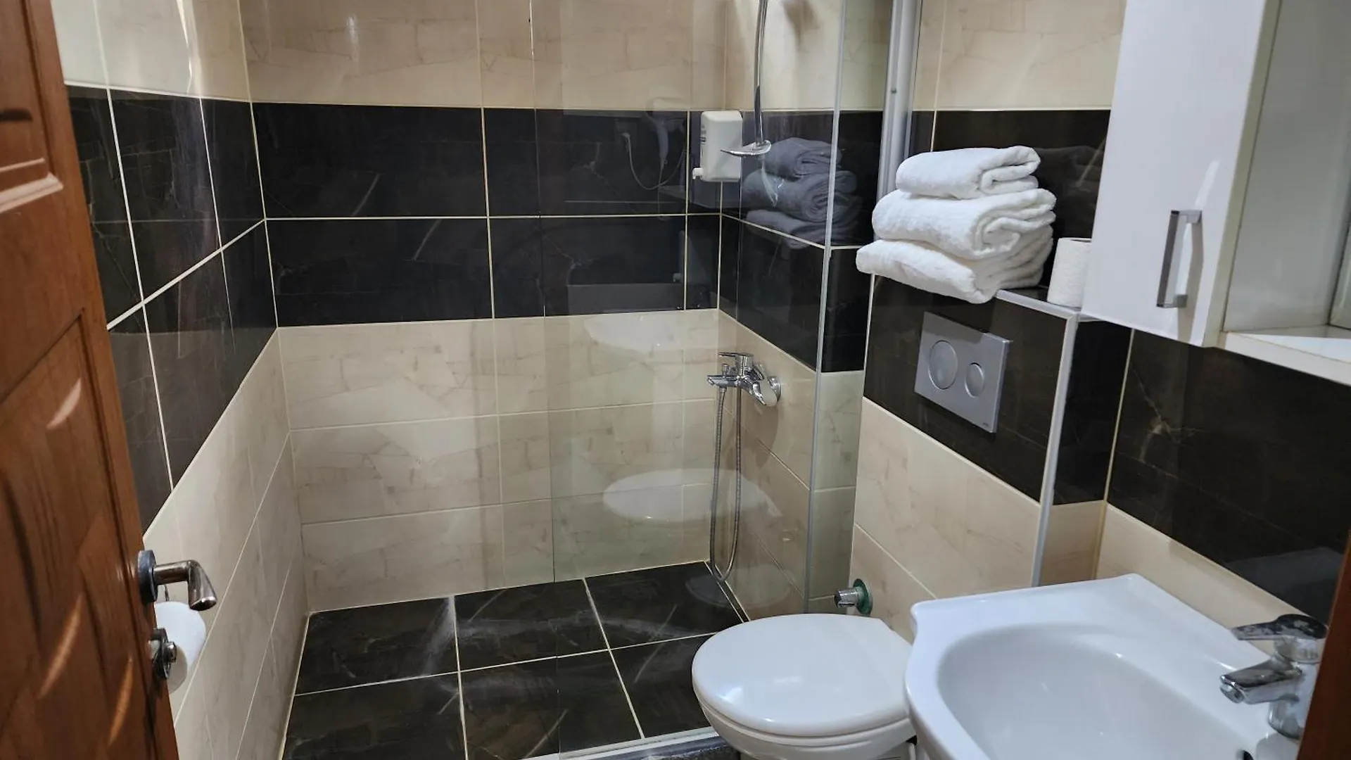 Antalya Konyaalti Guenduez Otel Turkey